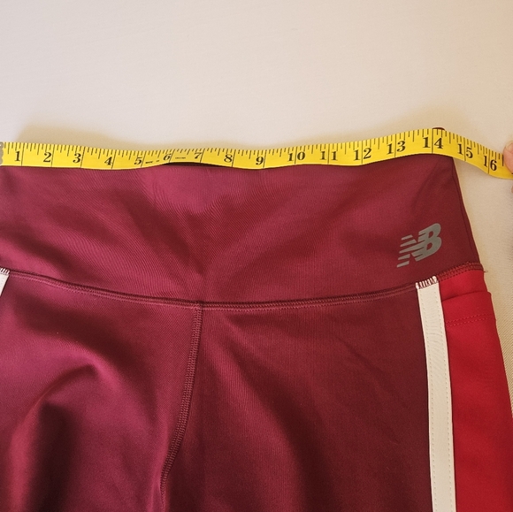 New Balance- Leggins Women's L Burgundy With Stripes 1Pockets On Each Side. - Picture 6 of 8
